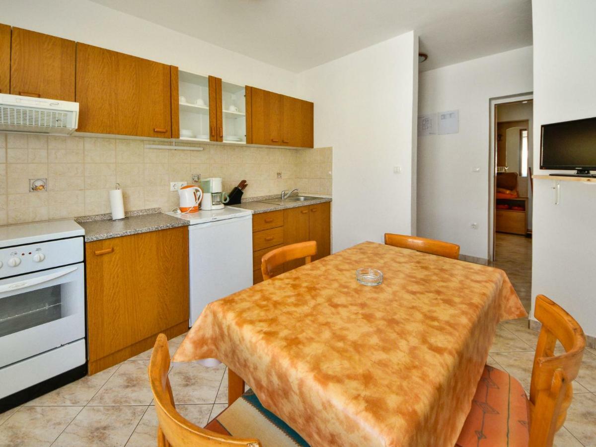 Apartment Lucija-2 By Interhome Kampor Екстериор снимка